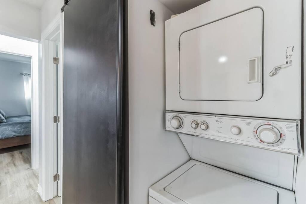 Modern City Ranch 3 Bdrm Family Home Access By Dirt Road Palmdale Exterior foto