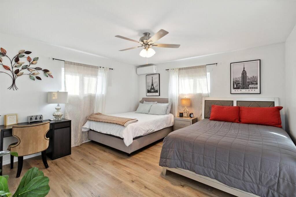 Modern City Ranch 3 Bdrm Family Home Access By Dirt Road Palmdale Exterior foto