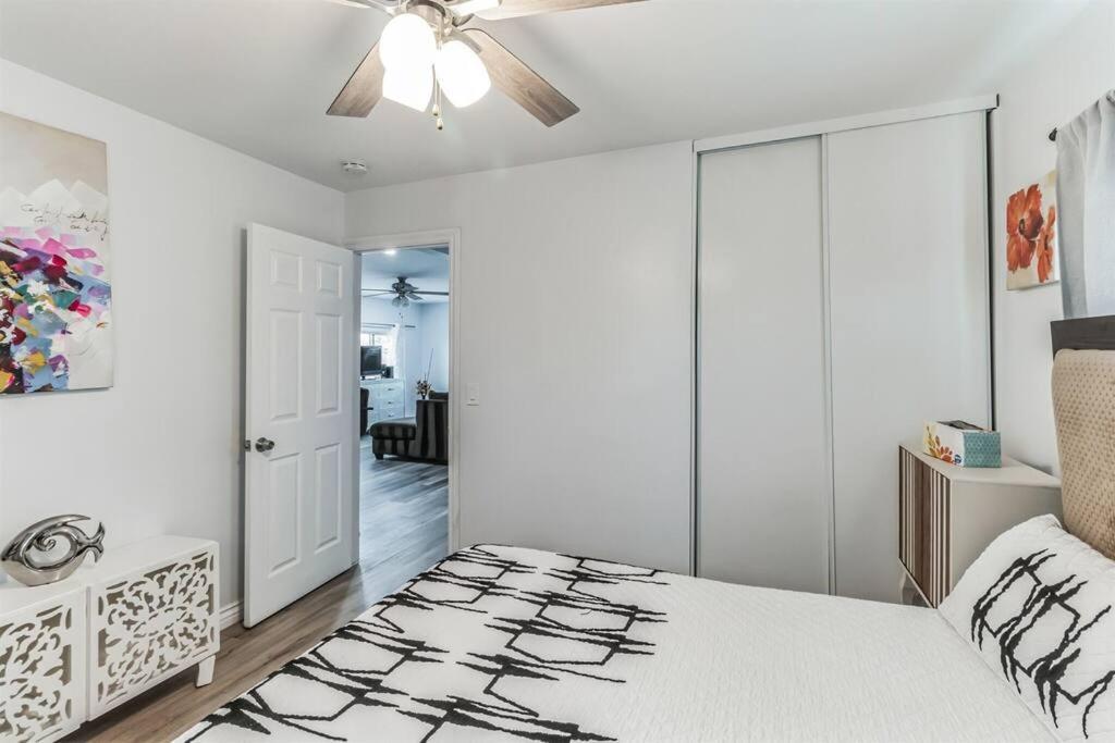 Modern City Ranch 3 Bdrm Family Home Access By Dirt Road Palmdale Exterior foto